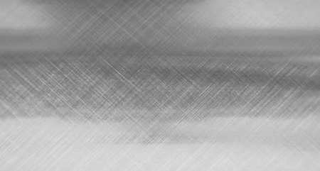 Pour de meilleures propriétés de lubrification et de fonctionnement ainsi que pour une faible usure du vérin et du joint, les surfaces de roulement des vérins hydrauliques sont finies avec un rodage croisé.